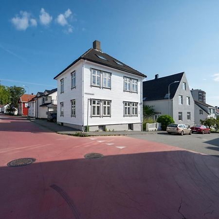 Practical Basement Apt With All Home Comforts Close To City Centre Stavanger Exterior foto