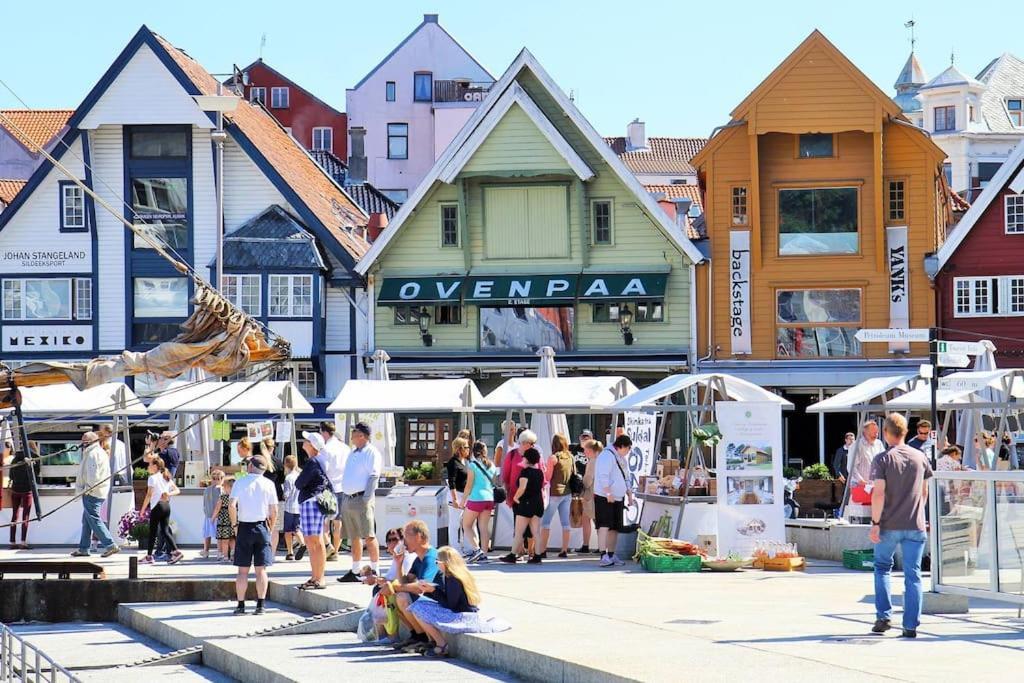 Practical Basement Apt With All Home Comforts Close To City Centre Stavanger Exterior foto