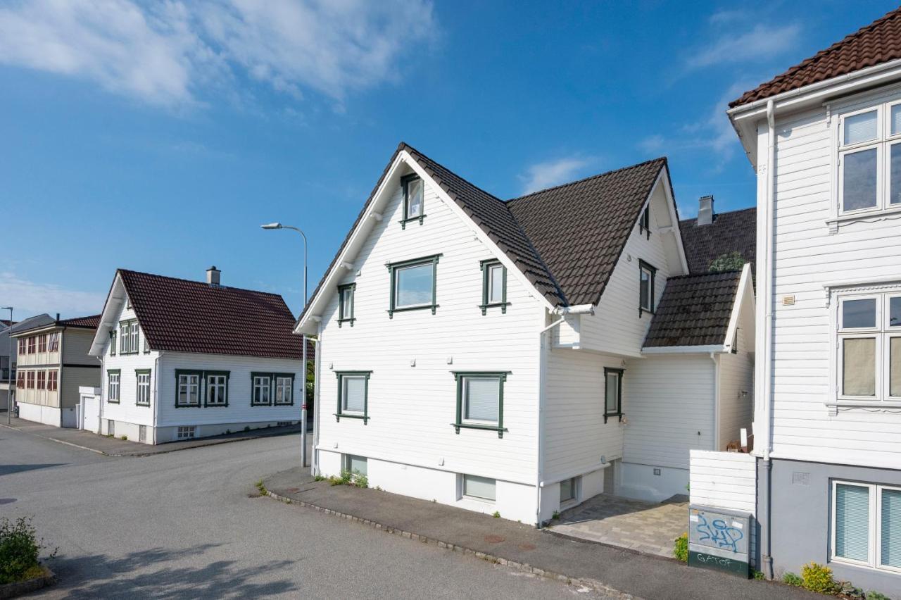 Practical Basement Apt With All Home Comforts Close To City Centre Stavanger Exterior foto